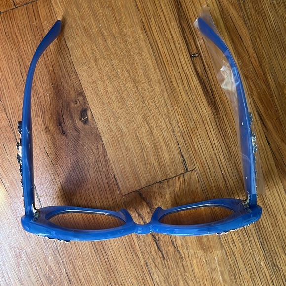 Katy Perry 3D Rose 50s Vibe Pin Up Cat Eye Blue Sunglasses - Picture 11 of 13